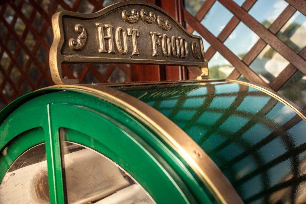 Hotel Fiore Di Maggio Вилласимиус Экстерьер фото