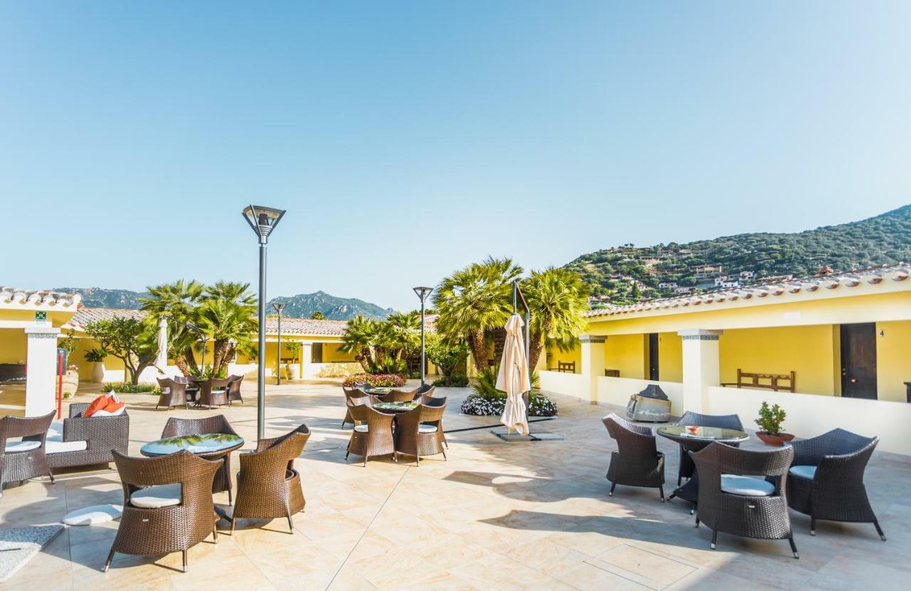 Hotel Fiore Di Maggio Вилласимиус Экстерьер фото