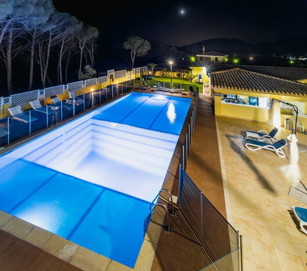 Hotel Fiore Di Maggio Вилласимиус Экстерьер фото