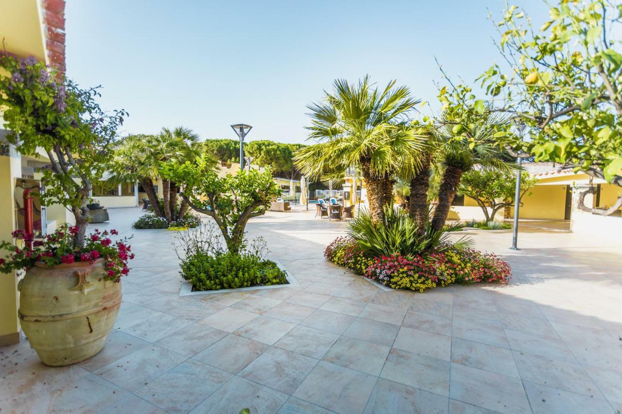Hotel Fiore Di Maggio Вилласимиус Экстерьер фото
