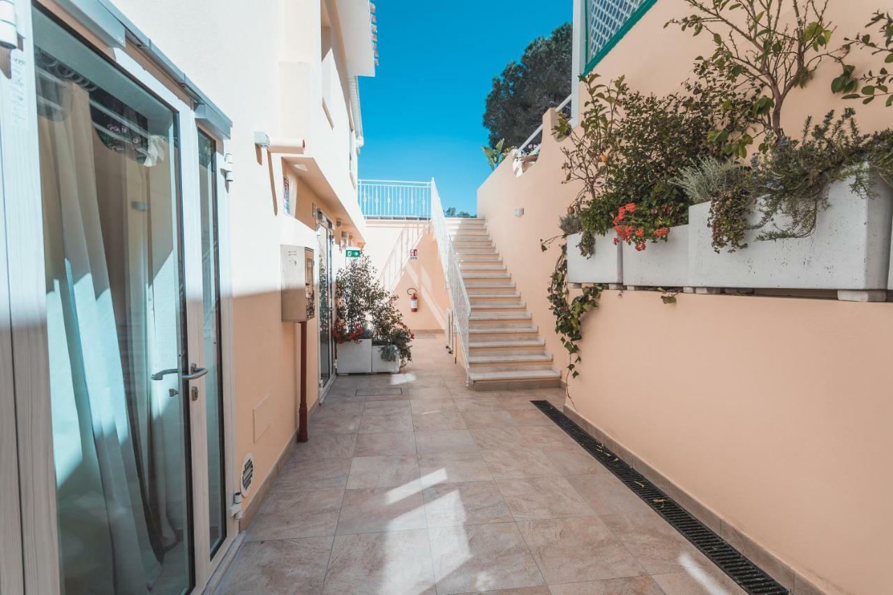 Hotel Fiore Di Maggio Вилласимиус Экстерьер фото
